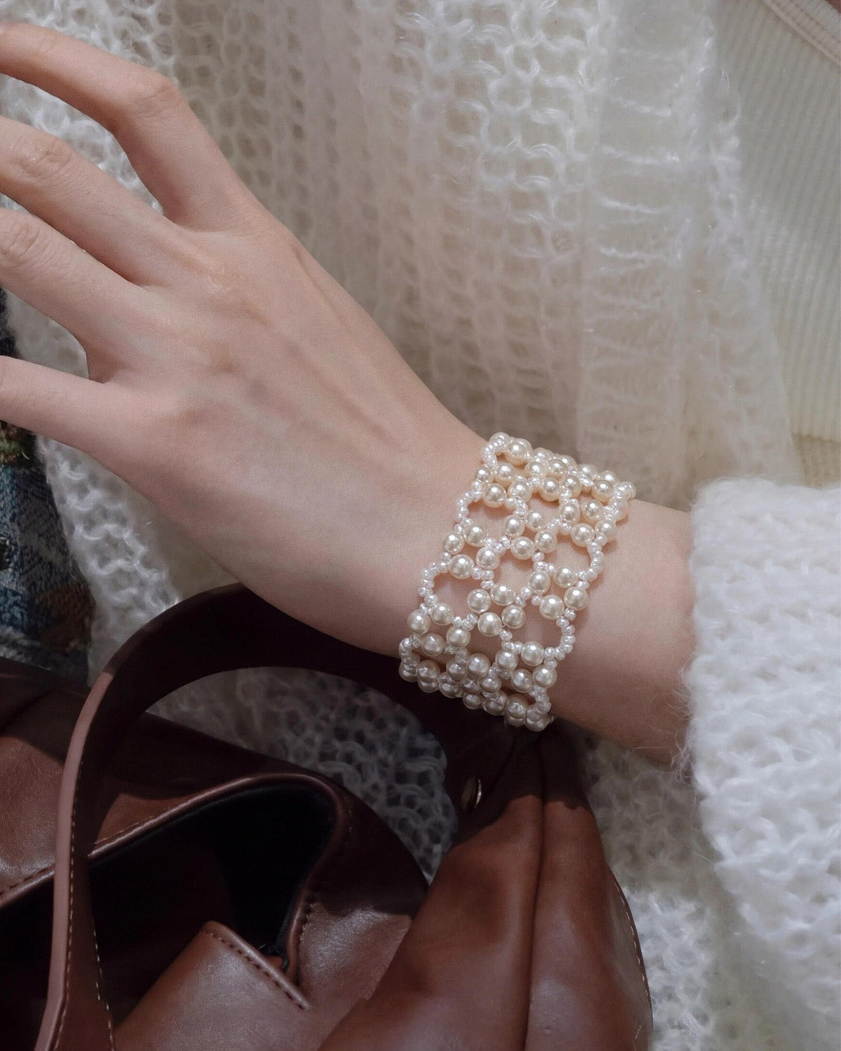 Pearl Lace Bracelet in Gold Tone